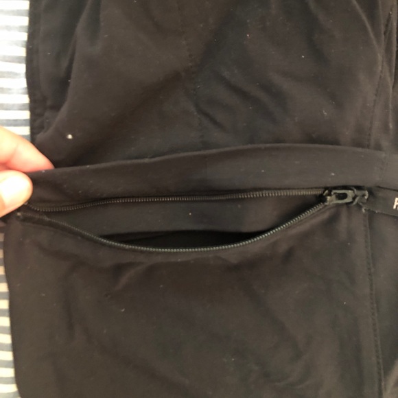 Columbia Hiking Pants (shorts when unzipped) - Picture 6 of 6